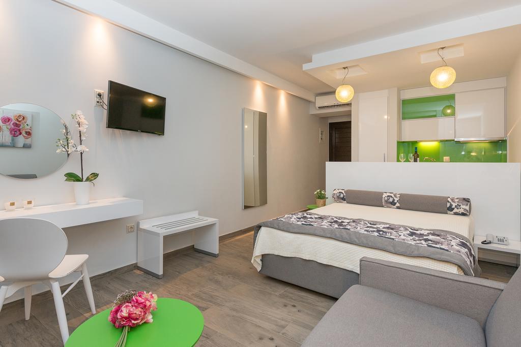 Mary'S Luxury Lägenhet Chrisi Ammoudia Exteriör bild